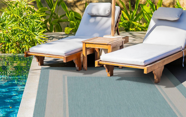 Bring Indoor Comfort Outside with Summer-Friendly Outdoor Rugs
