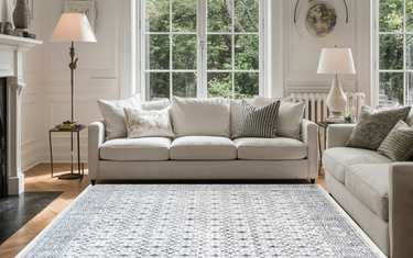 7 Reasons Super Soft Traditional Area Rugs Work Beautifully in Modern UK Homes