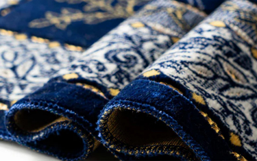 Navy Colour Rugs for Homes That Want a Cleaner, More Anchored Look